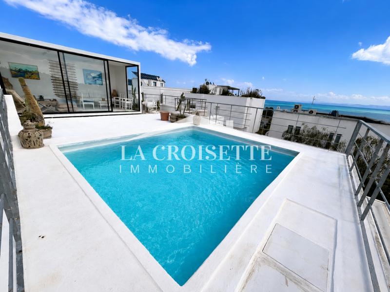 Triplex meublé S+4 avec vue mer à Gammarth